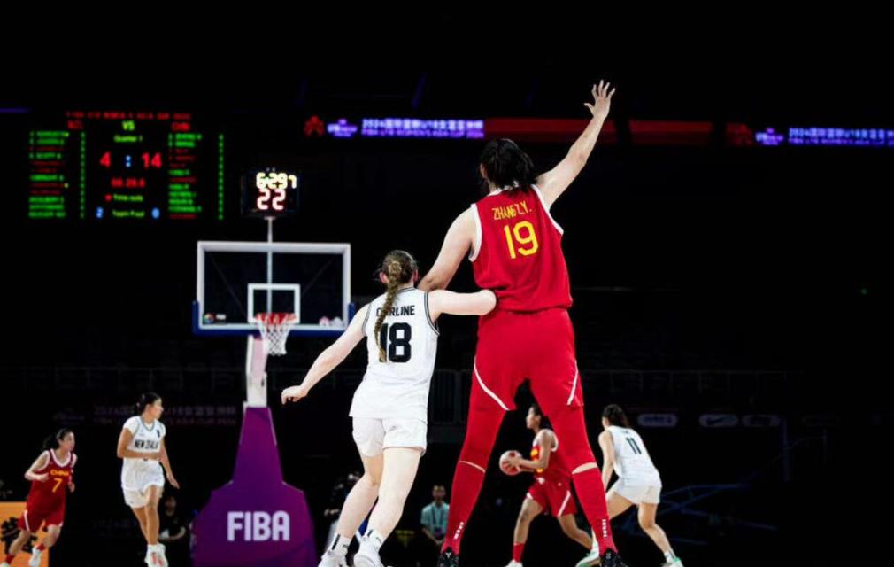 多家美媒关注中国女姚明张子宇 她最快2027年可以登陆WNBA