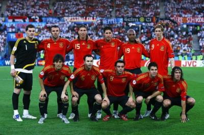 08年欧洲杯的巅峰对决首发！西班牙vs德国，圣婴托雷斯一剑封喉
