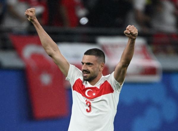 涉嫌不当行为，欧足联官方：对土耳其球员德米拉尔展开纪律调查